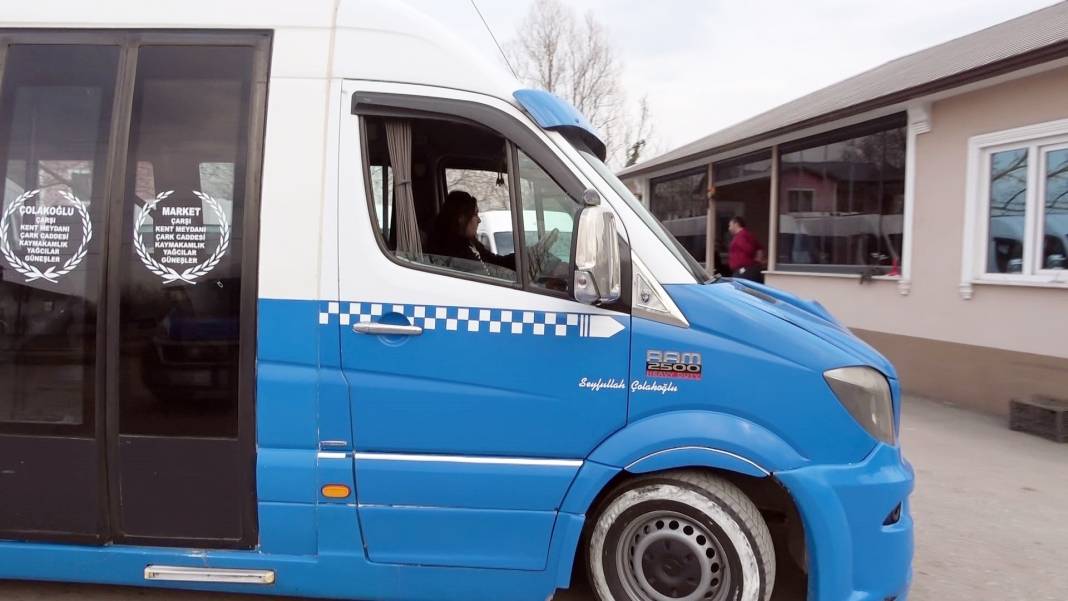 Genç kız hayalini sürdürdü, dolmuş direksiyonun başına geçti 5